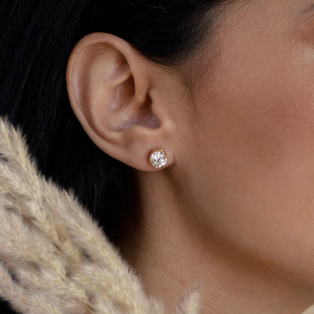 Classic Diamond Stud Earrings Round Stone Earrings