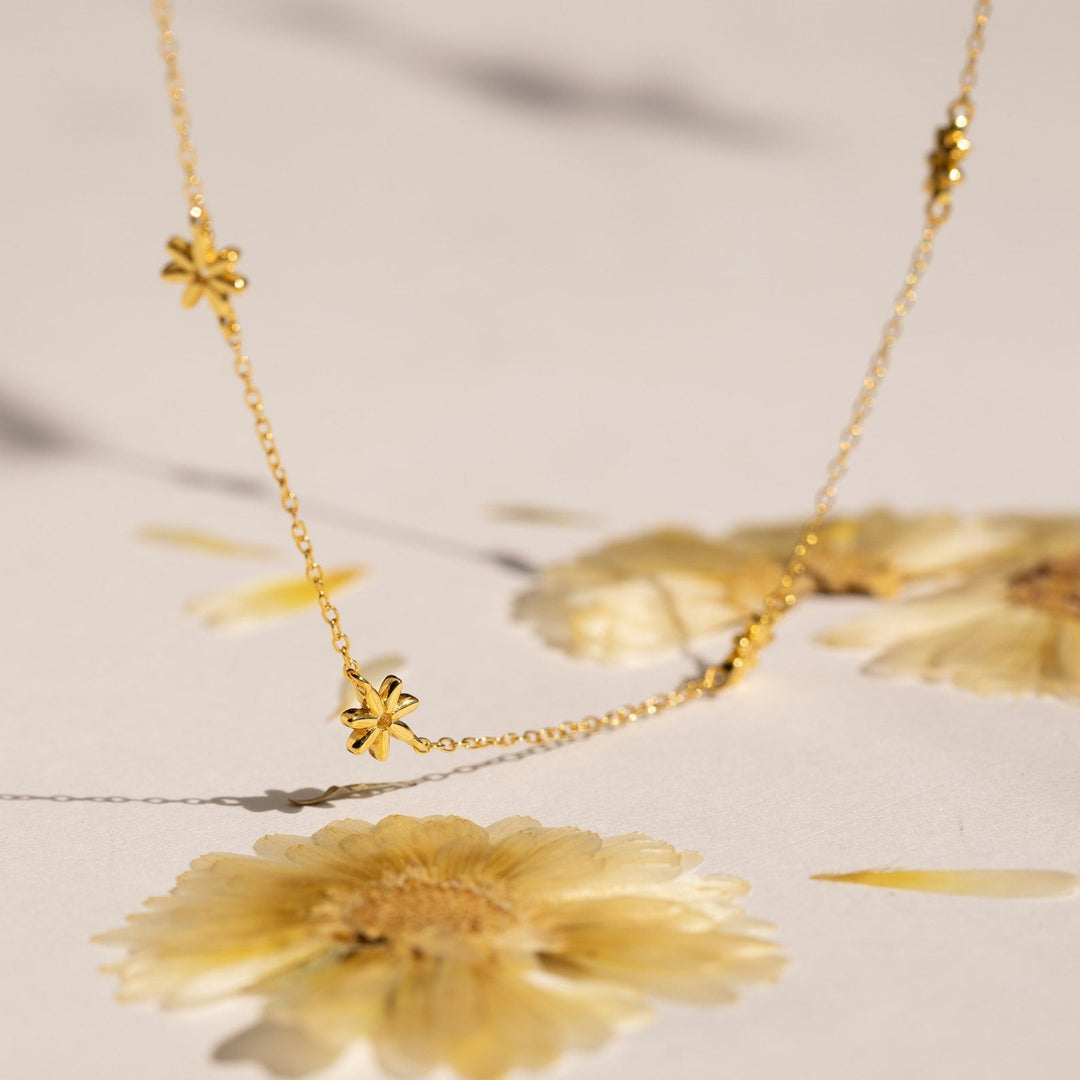 Flower Child Necklace Daisy Pearl Necklace