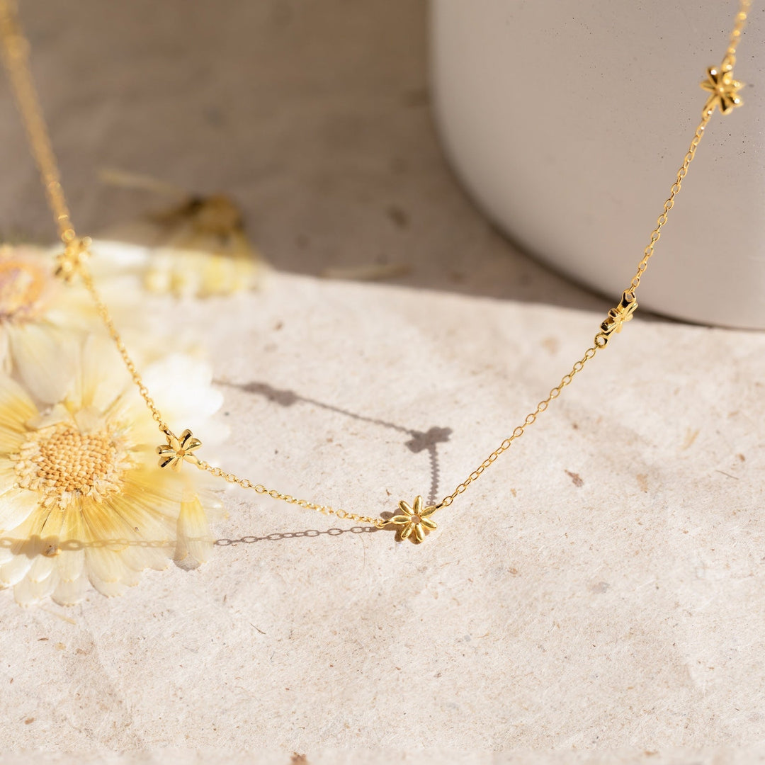 Flower Child Necklace Daisy Pearl Necklace