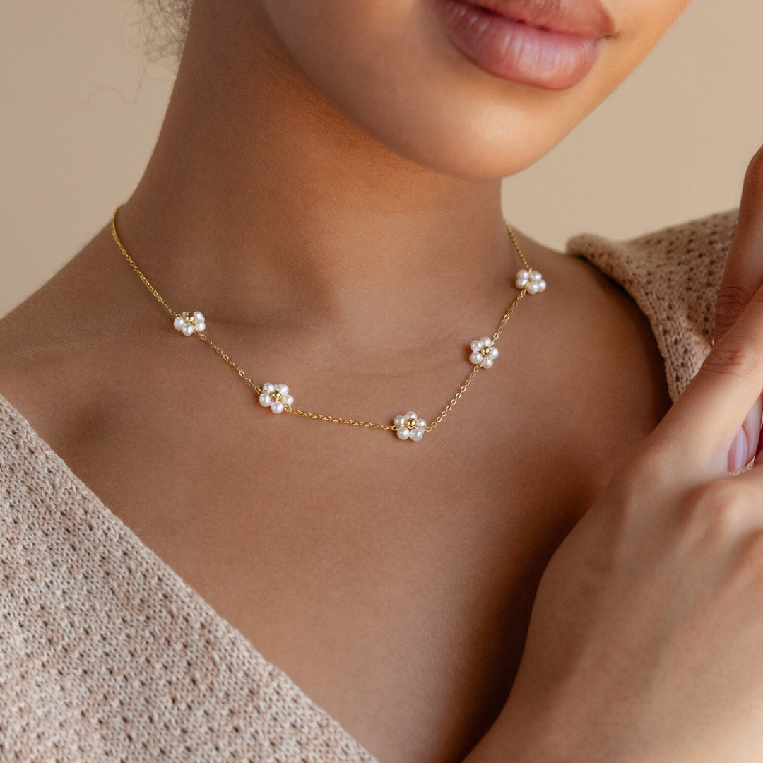 Pearl Daisy Necklace Pearl Flower Necklace
