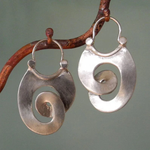 Load image into Gallery viewer, Elegant Vintage Drop Earrings in Silver
