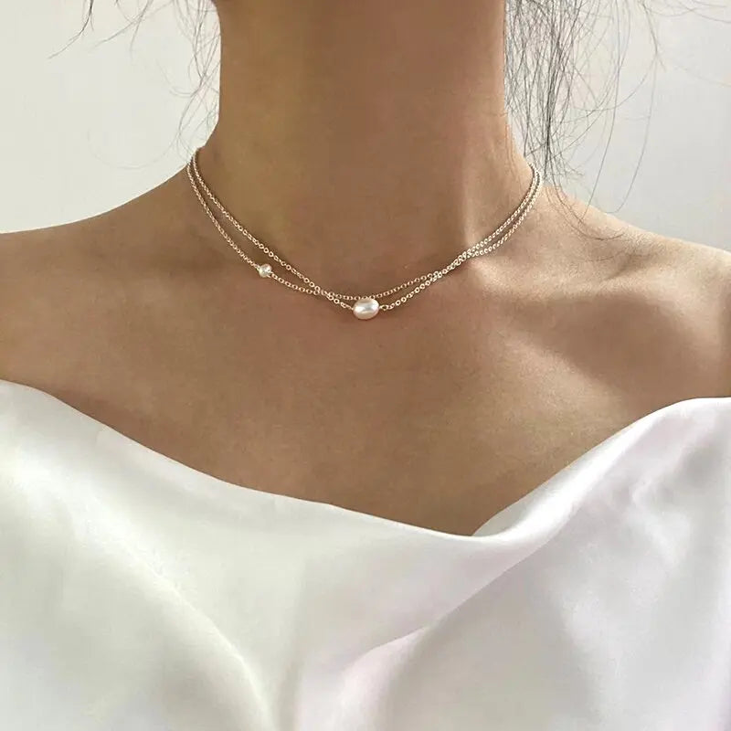 Delicate Pearl Pendant Necklace