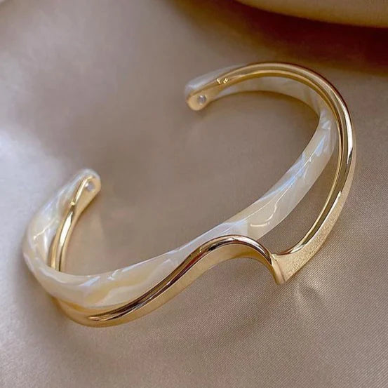 Charming White Opal Bracelet in Gold