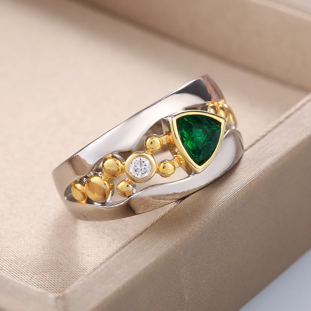 Luxurious Green Crystal Vintage Ring
