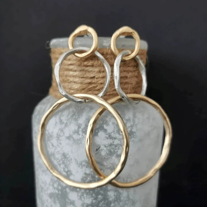 Elegant Vintage Hoop Earrings in Gold and Silver