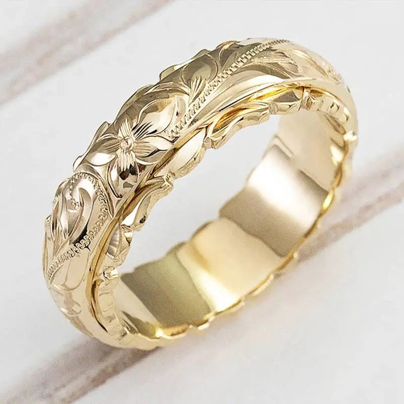 Luxurious Antique Statement Ring in Gold