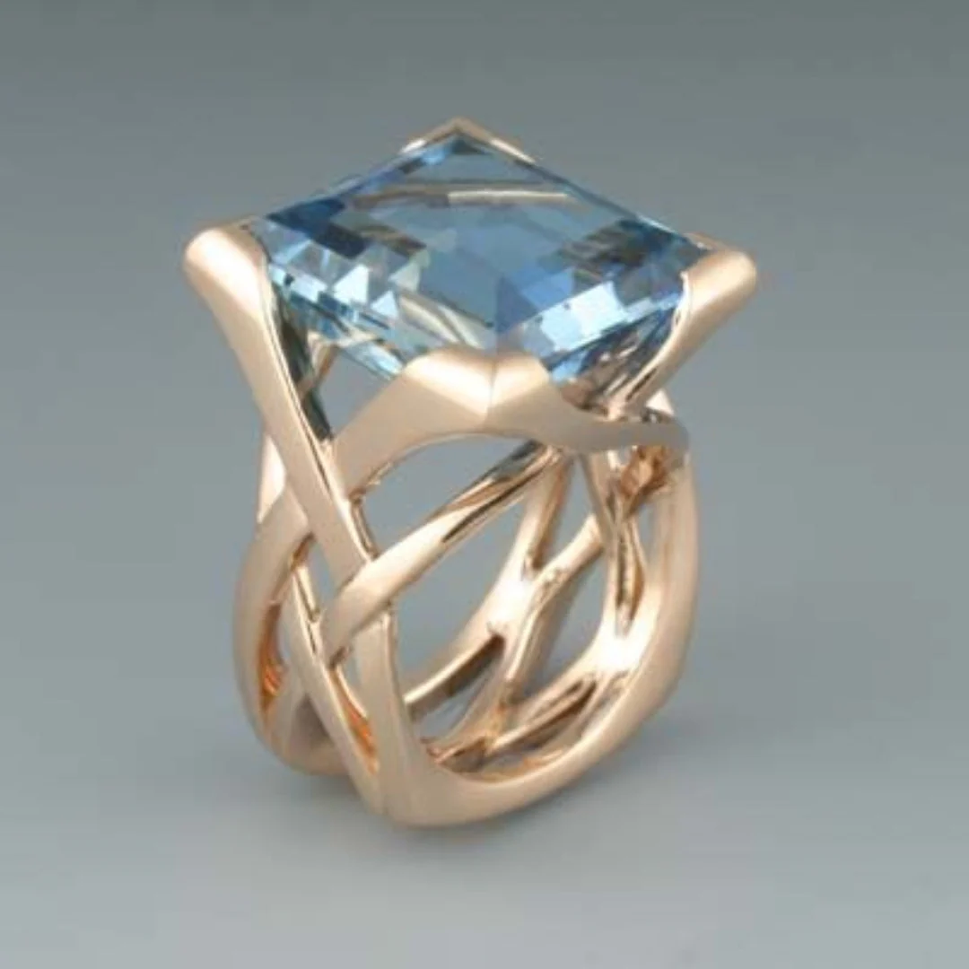 Elegant Blue Zirconia Ring in Rose Gold