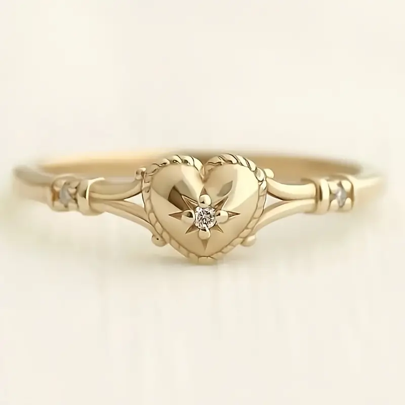 Luxurious Heart Statement Ring in Gold