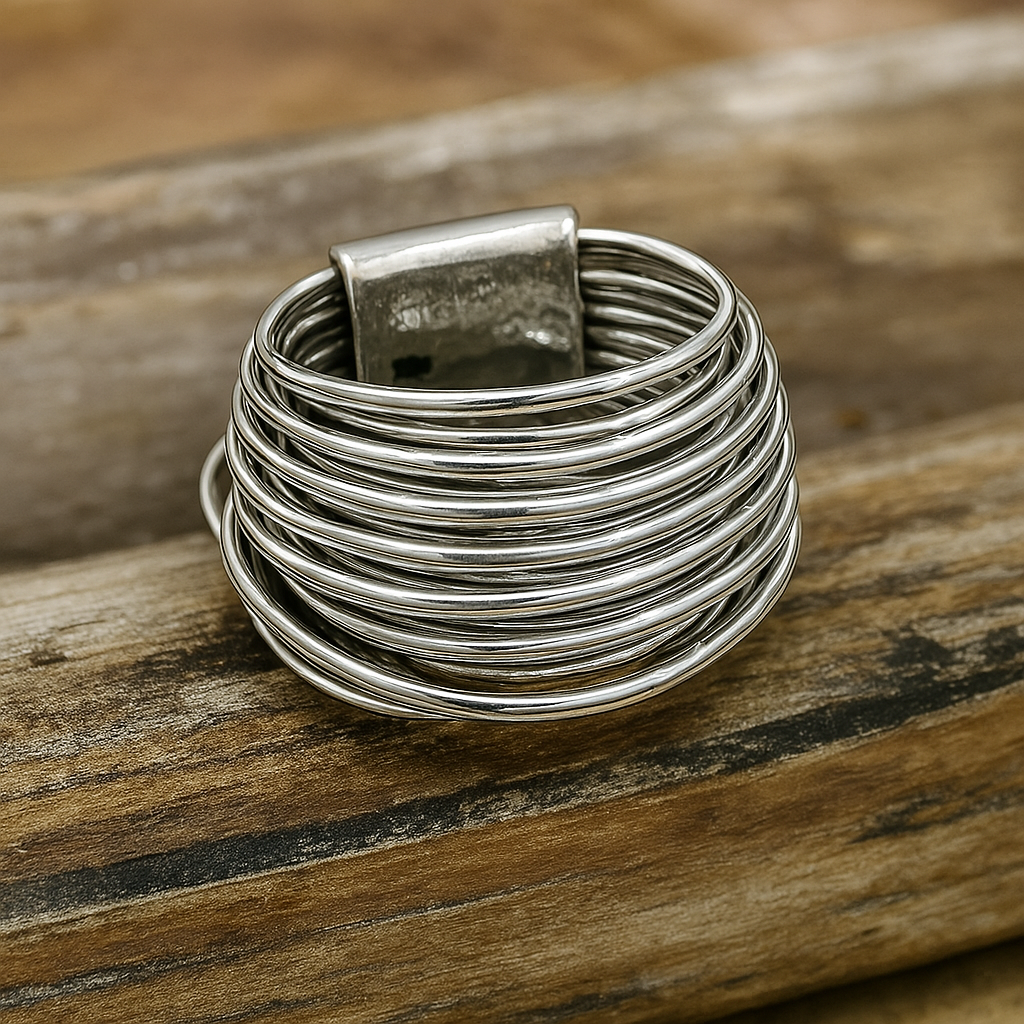 Romantic vintage statement ring in silver