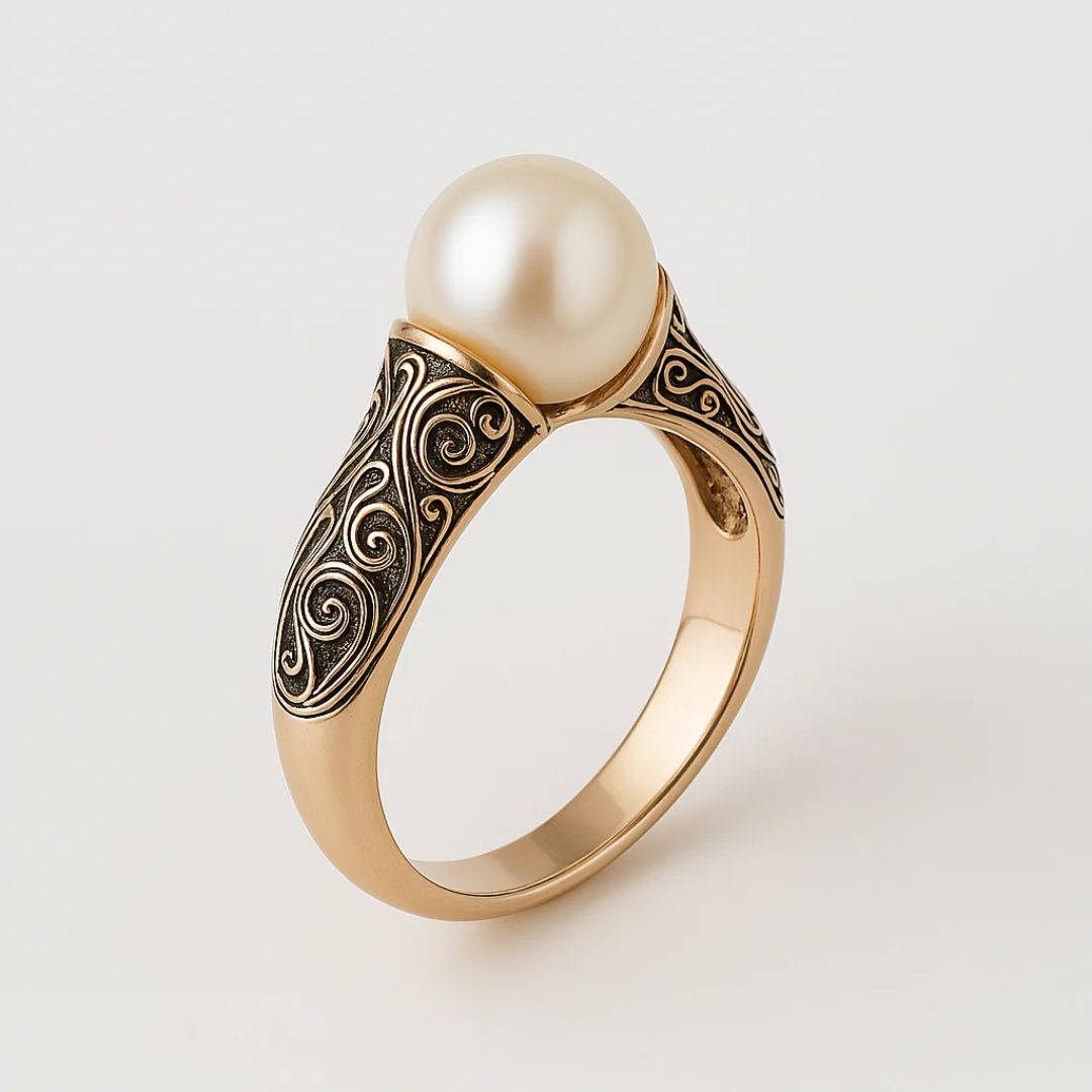 Classic Pearl Vintage Ring in Gold