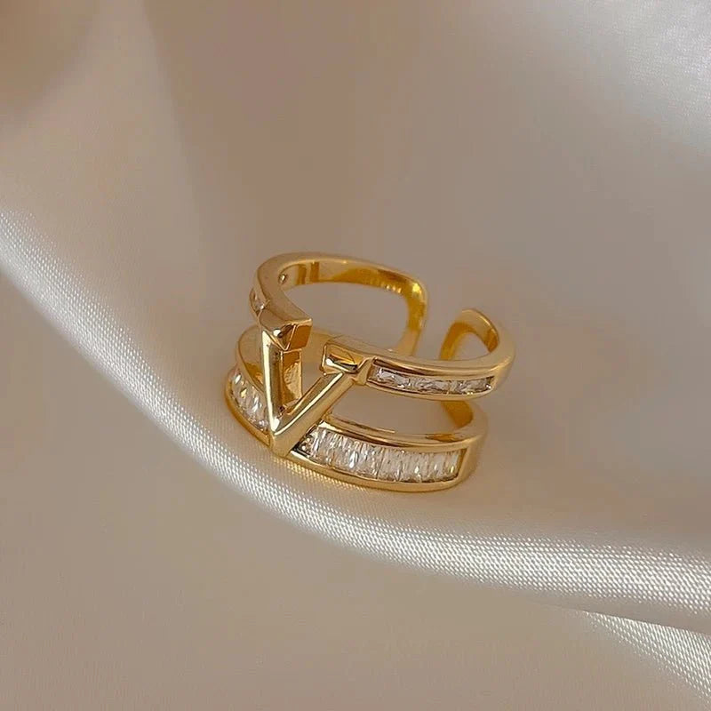 Layered v diamond ring 795141
