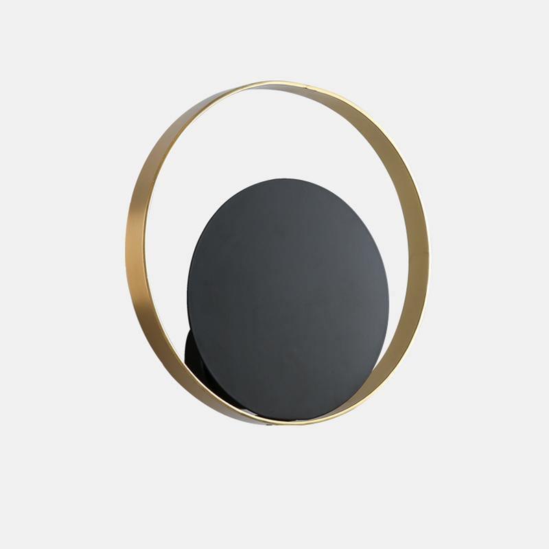 Nøordka Light Bespoke Wall Light Fixture ∅ 10.2″ x H 10.2″ / Dia 26cm x H 26cm / Black+Gold Interlocking Circular Ring Brass Finish Wall Lamp