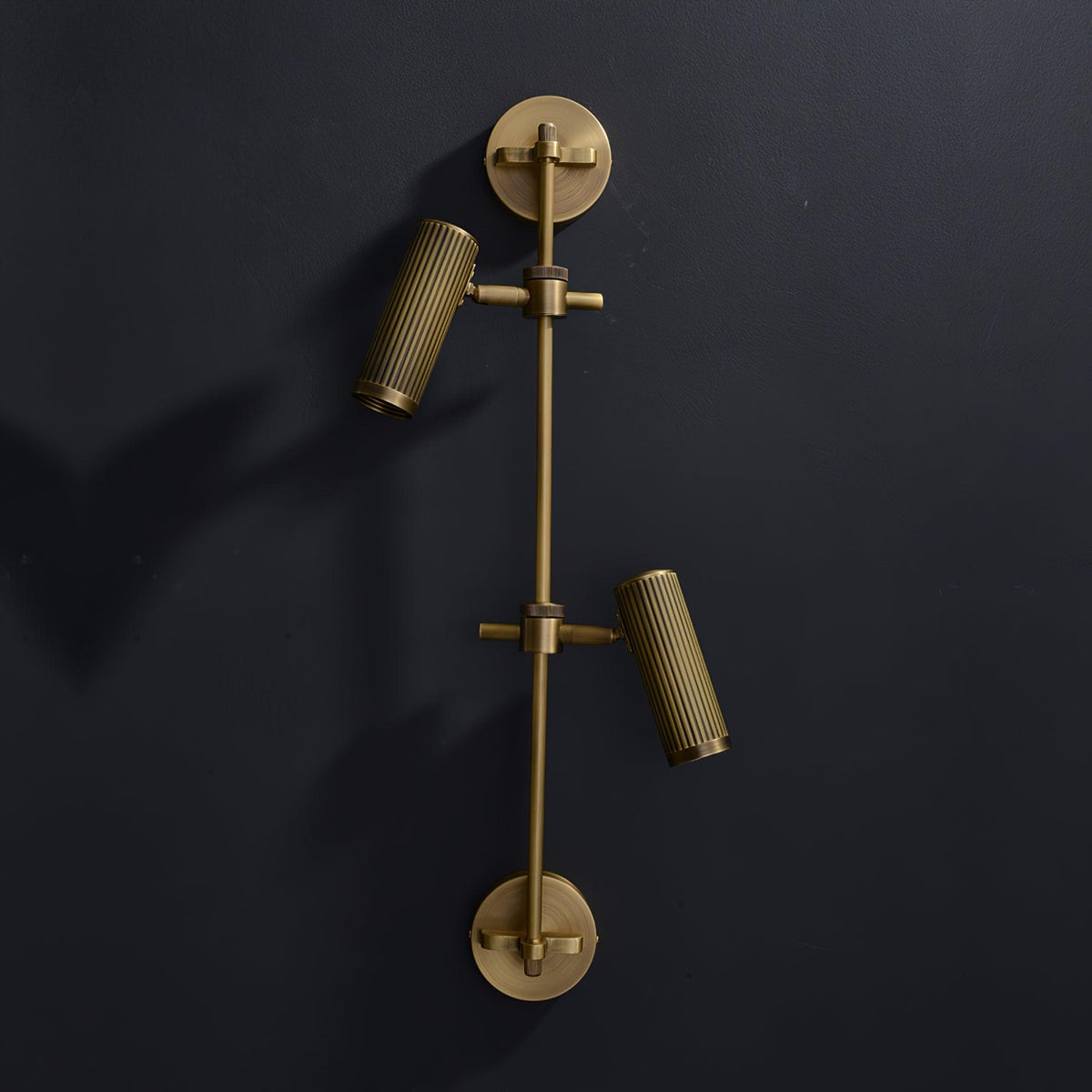 Nøordka Light Bespoke Wall Light Fixture 2 heads ∅ 9.4″ x H 28″ / Dia 24cm x H 71cm / Bronze Spot Premium Vintage Directional Wall Light