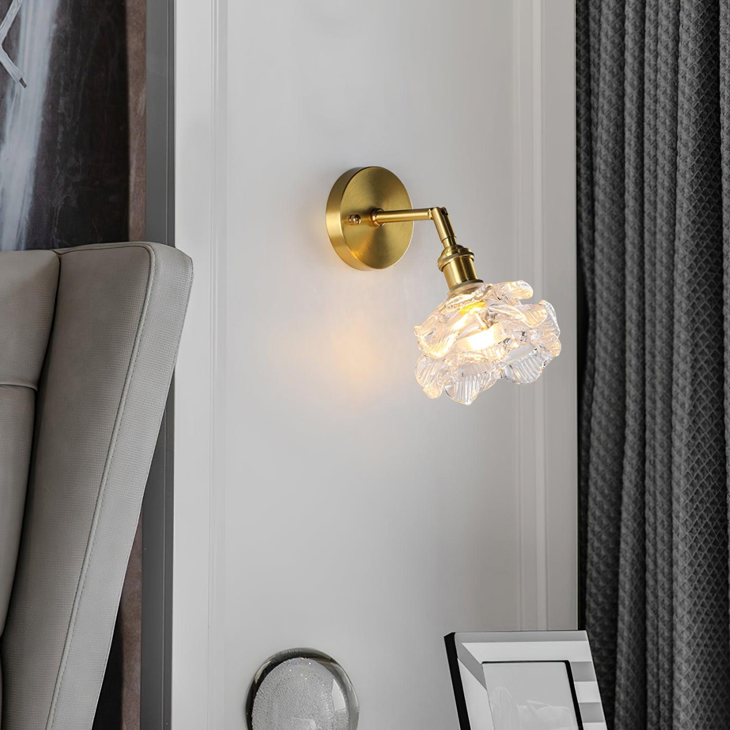 Nøordka Light Bespoke Wall Light Fixture ∅ 5.9″ x H 8.6″/ Dia 15cm x H 22cm / Brass & Clear Brass Knurled Finish Wall Sconce For Living Room