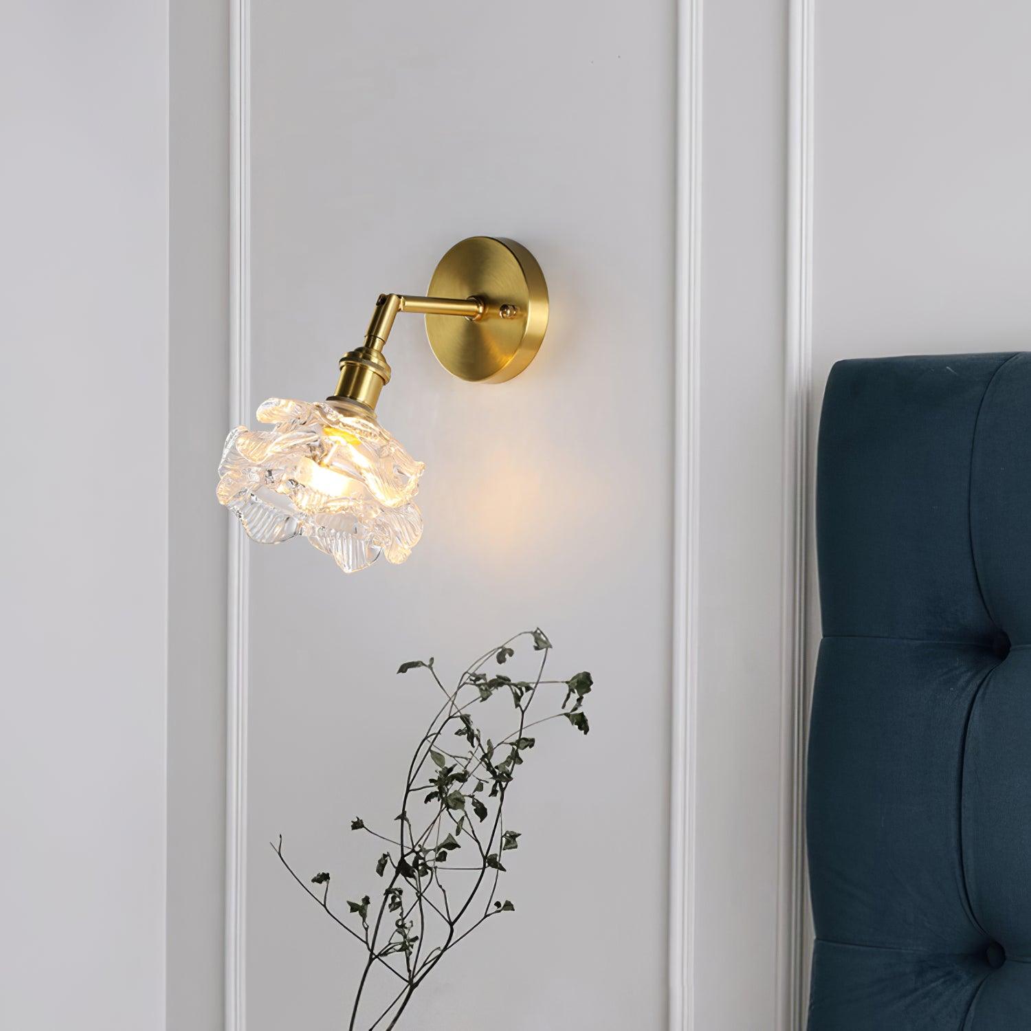 Nøordka Light Bespoke Wall Light Fixture ∅ 5.9″ x H 8.6″/ Dia 15cm x H 22cm / Brass & Clear Brass Knurled Finish Wall Sconce For Living Room
