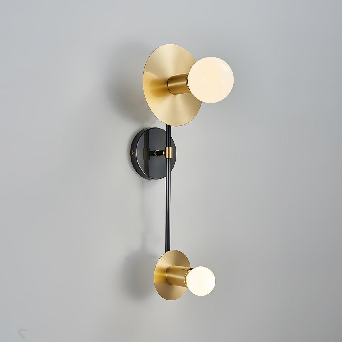 Nøordka Light Bespoke Wall Light Fixture ∅ 7.1″ x H 19.7″ / Dia 18cm x H 50cm / Gold &amp; Black Marble Balance Scale Brass Finish Wall Sconce