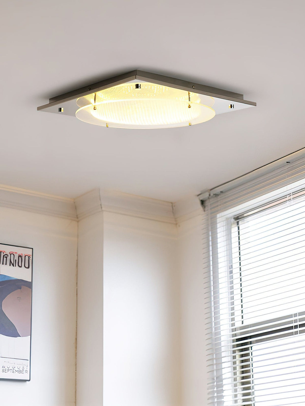 Nøordka Light Bespoke Wall Light Fixture ∅ 9.4″ x H 9.4″ / Chrome / Warm Light Prism Glass Polished Chrome Finish Wall Sconce