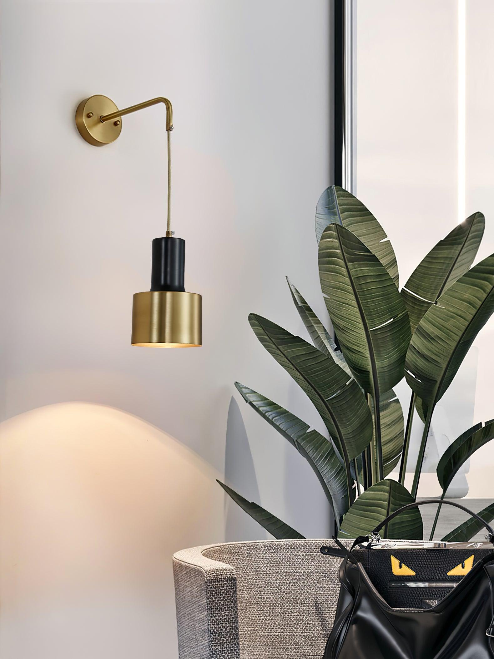 Nøordka Light Bespoke Wall Light Fixture Brass And Matte Black Contemporary Wall Lamp