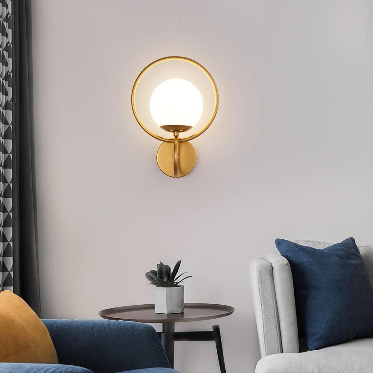 Nøordka Light Bespoke Wall Light Fixture Circle Contemporary Brass Finish Wall Lamp