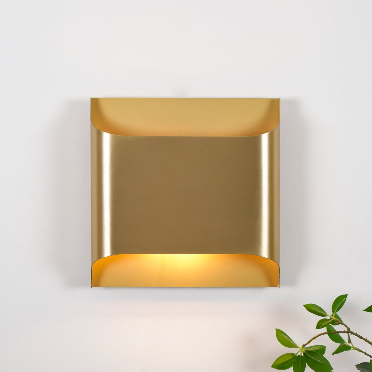 Nøordka Light Bespoke Wall Light Fixture Circular Brass Nordic Inspired Wall Sconce
