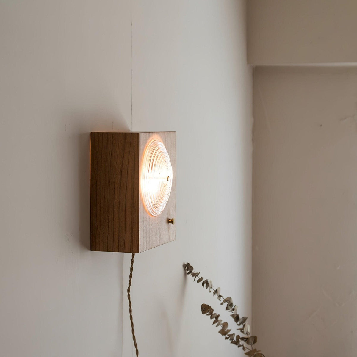 Nøordka Light Bespoke Wall Light Fixture Circular Glass Vintage Inspired Wall Sconce