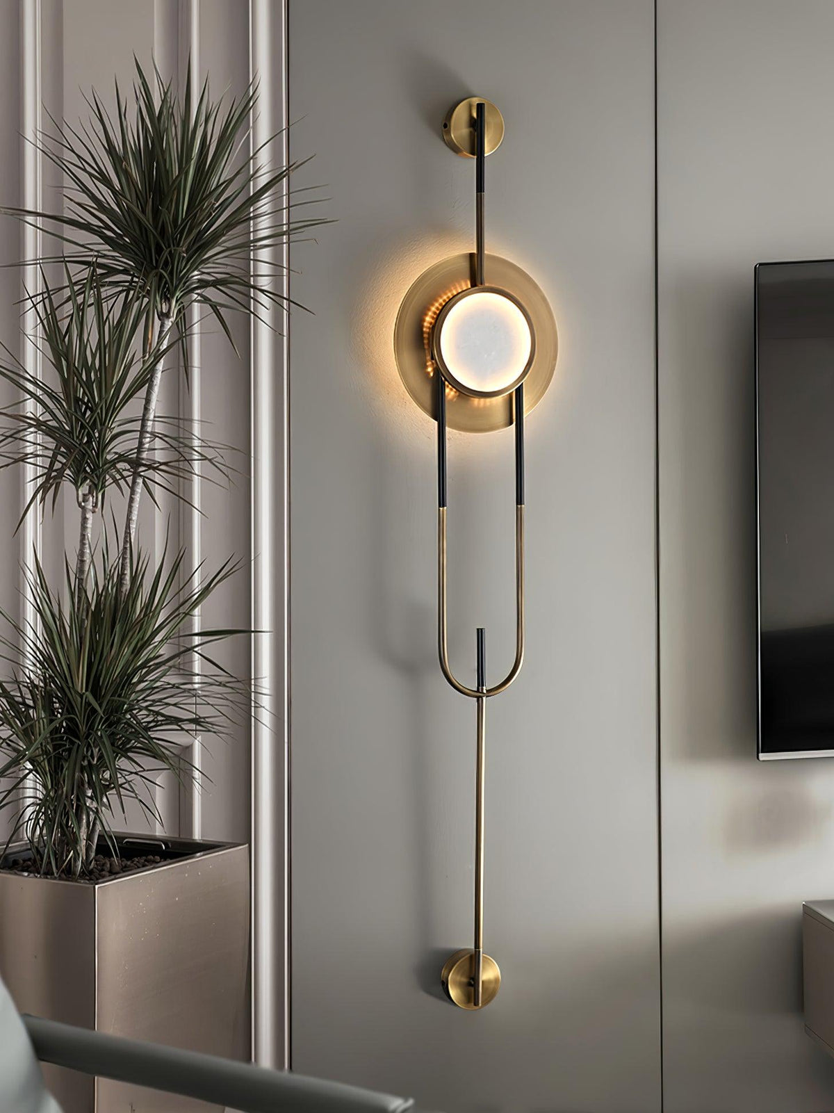 Nøordka Light Bespoke Wall Light Fixture Circular Marble Gold Tone Finish Wall Light
