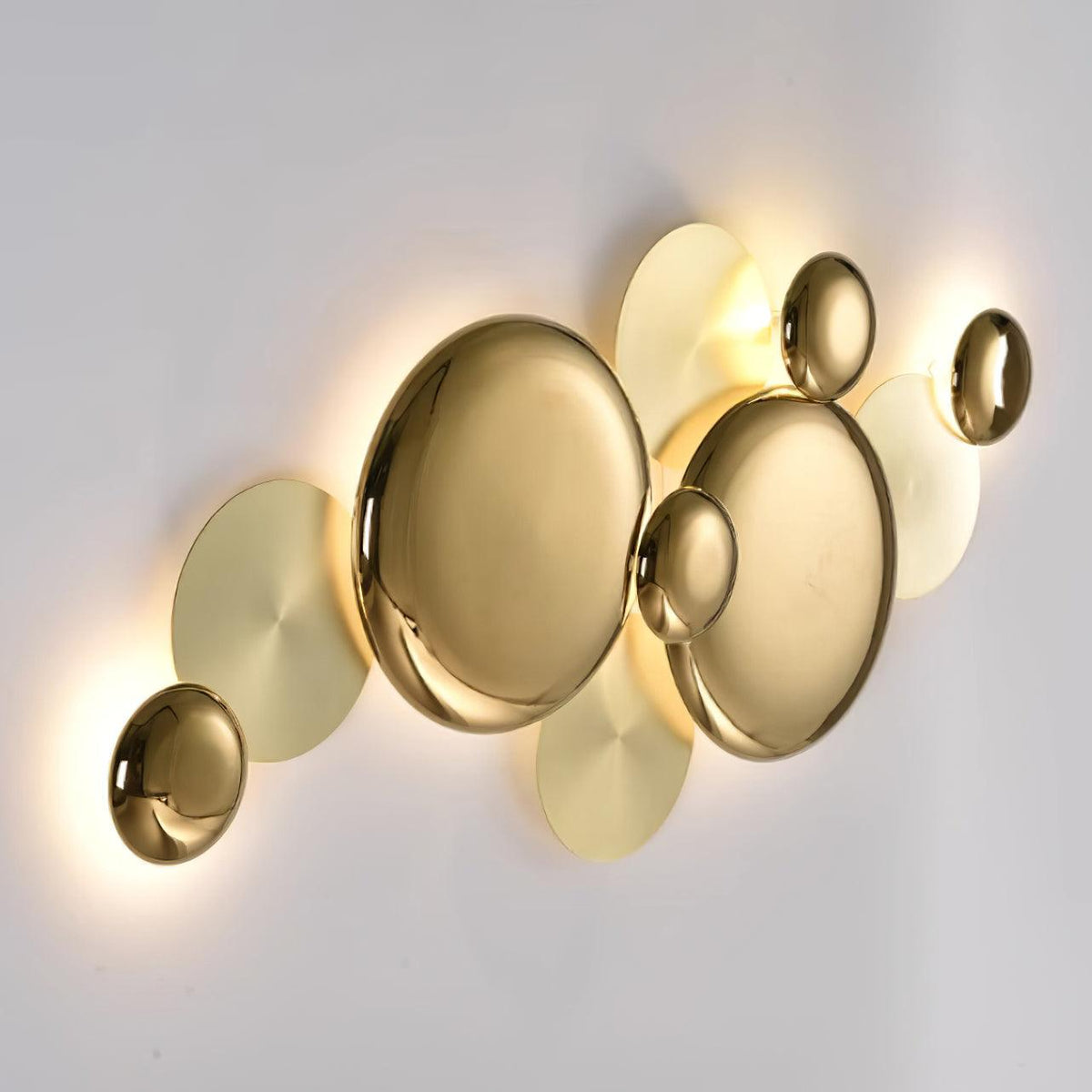 Nøordka Light Bespoke Wall Light Fixture Curved Copper Tube Contemporary Wall Lamp