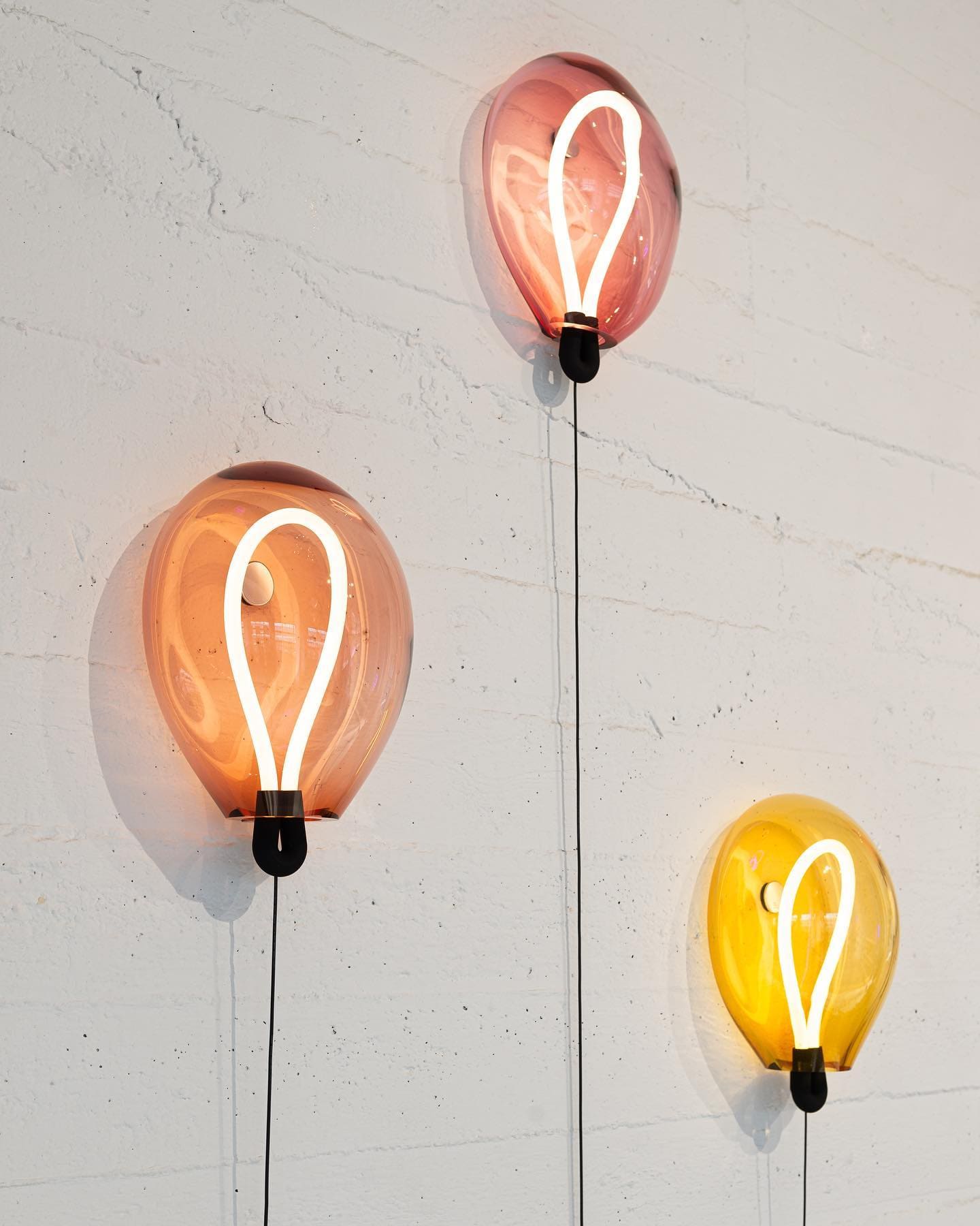 Nøordka Light Bespoke Wall Light Fixture Delicate Bubble Glass Contemporary Wall Light