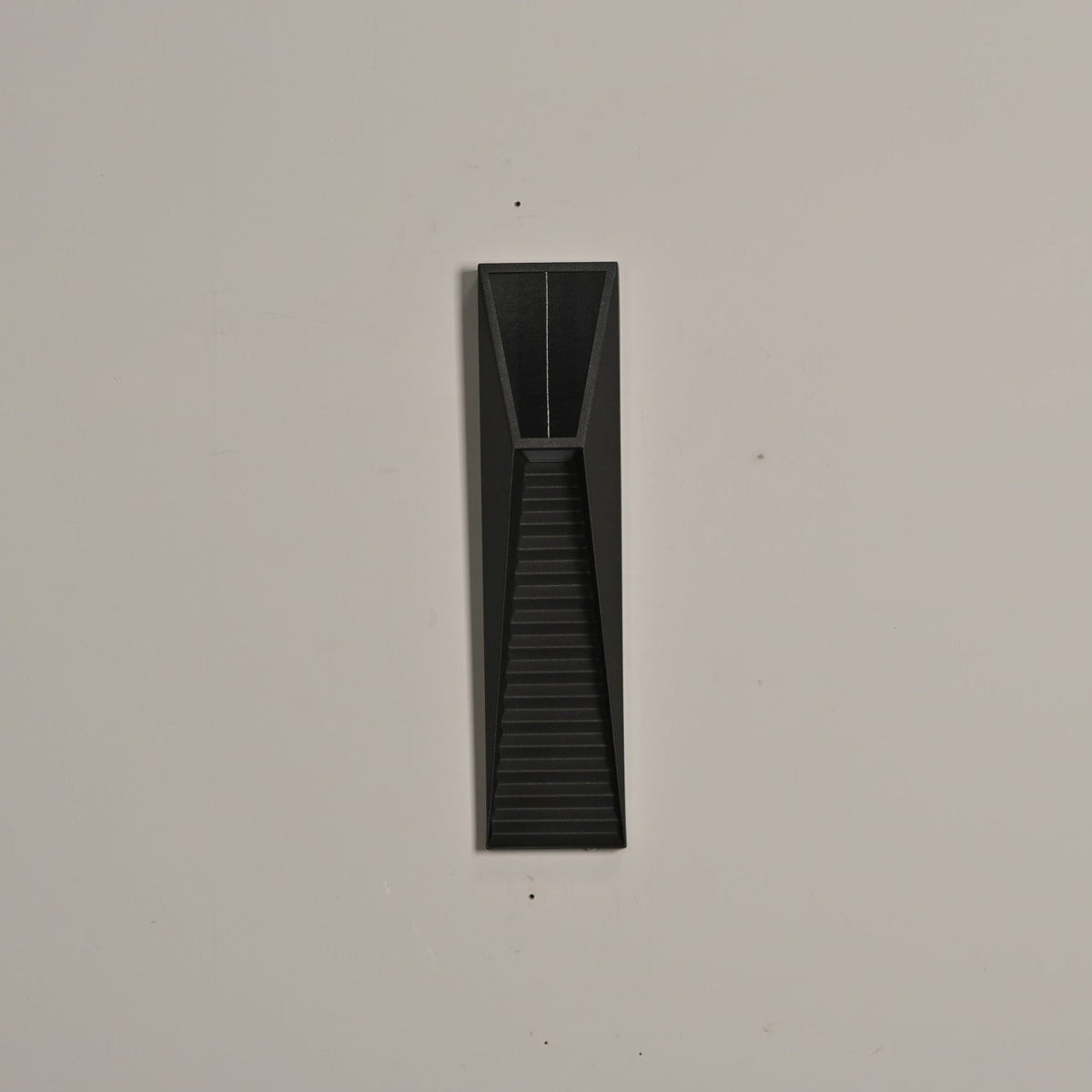 Nøordka Light Bespoke Wall Light Fixture L 3.1″ x H 13.8″ x Depth 3.9″ / Black / Warm Light Sculptural Arched Contemporary Wall Light