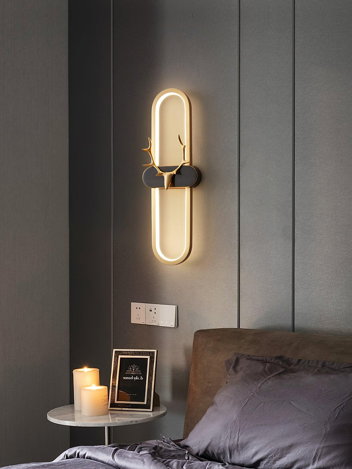 Nøordka Light Bespoke Wall Light Fixture L 5.1″ x W 2.4″ x H 15.7″ / Brass+Black / Warm Light Brass Antlers Midcentury Modern Wall Lamp
