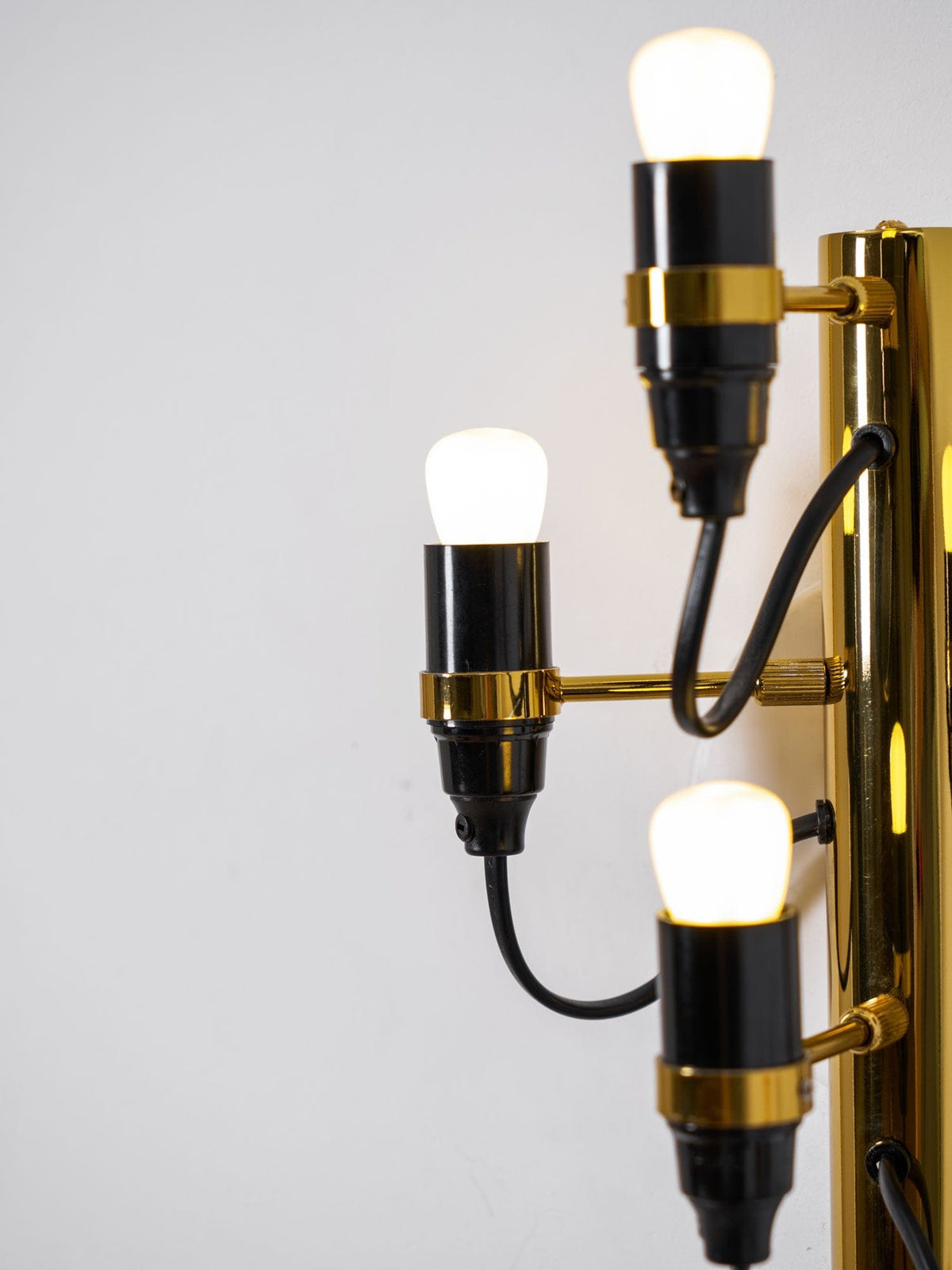 Nøordka Light Bespoke Wall Light Fixture Mirror Polished Steel Contemporary Wall Lamp