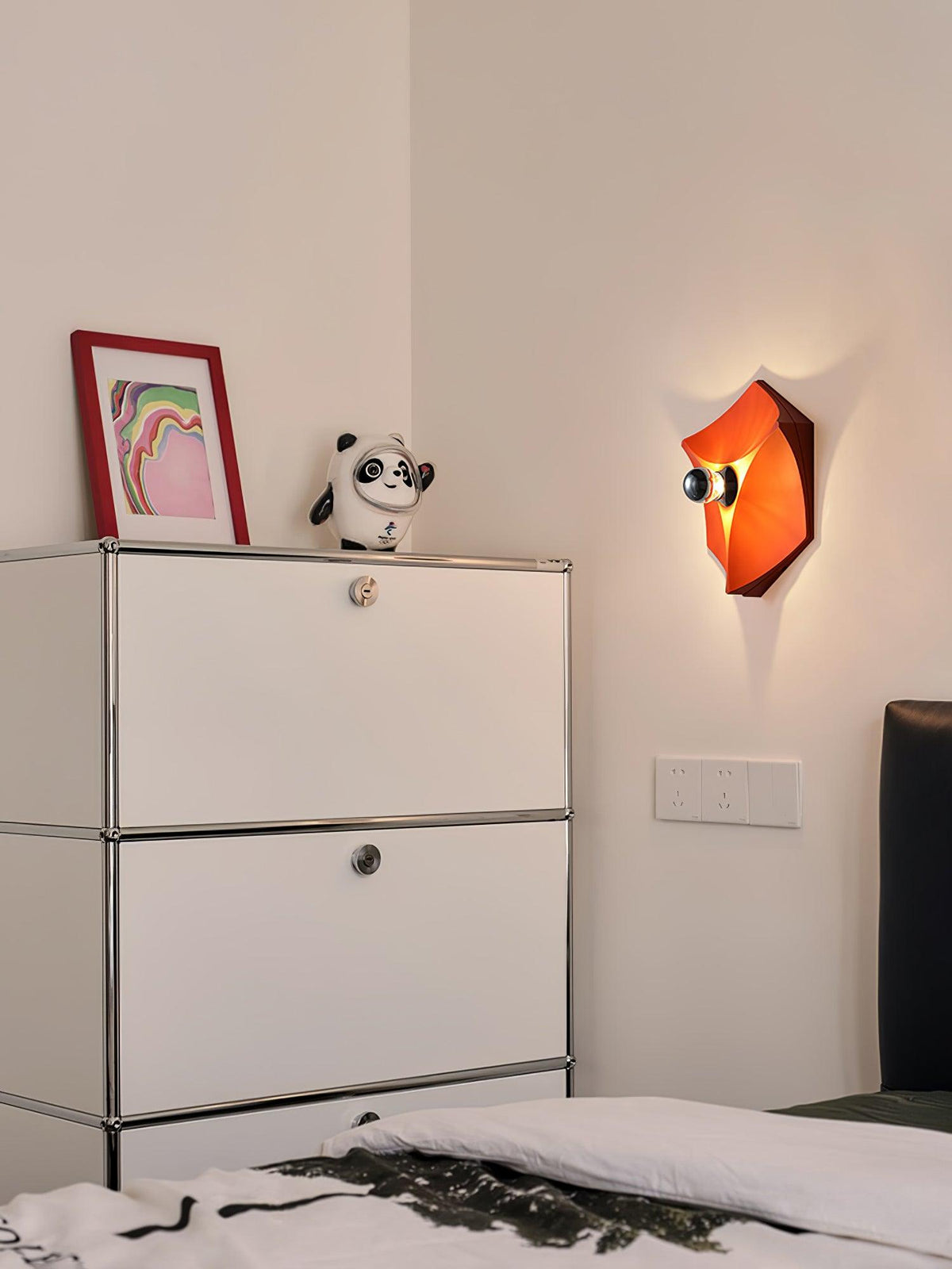 Nøordka Light Bespoke Wall Light Fixture Pentagon Contemporary Polycarbonate Wall Lamp