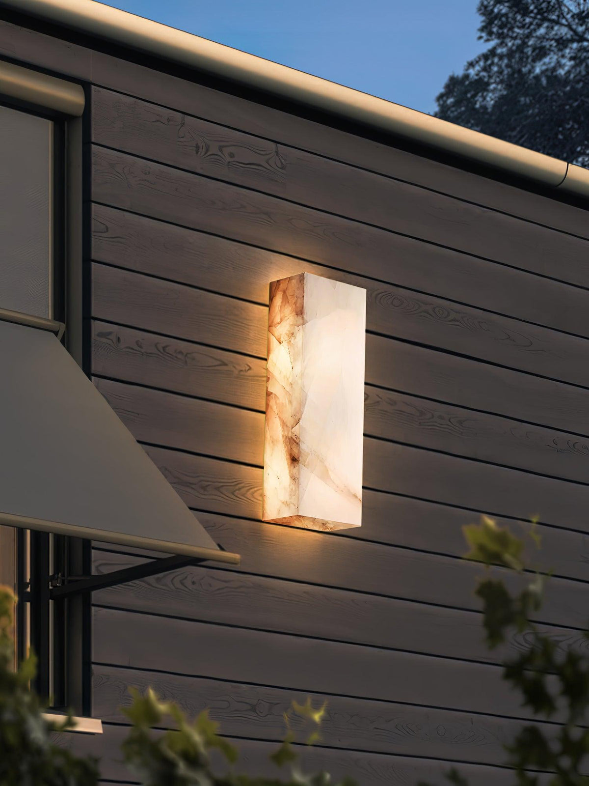 Nøordka Light Bespoke Wall Light Fixture Rectangular Alabaster Contemporary Wall Sconce