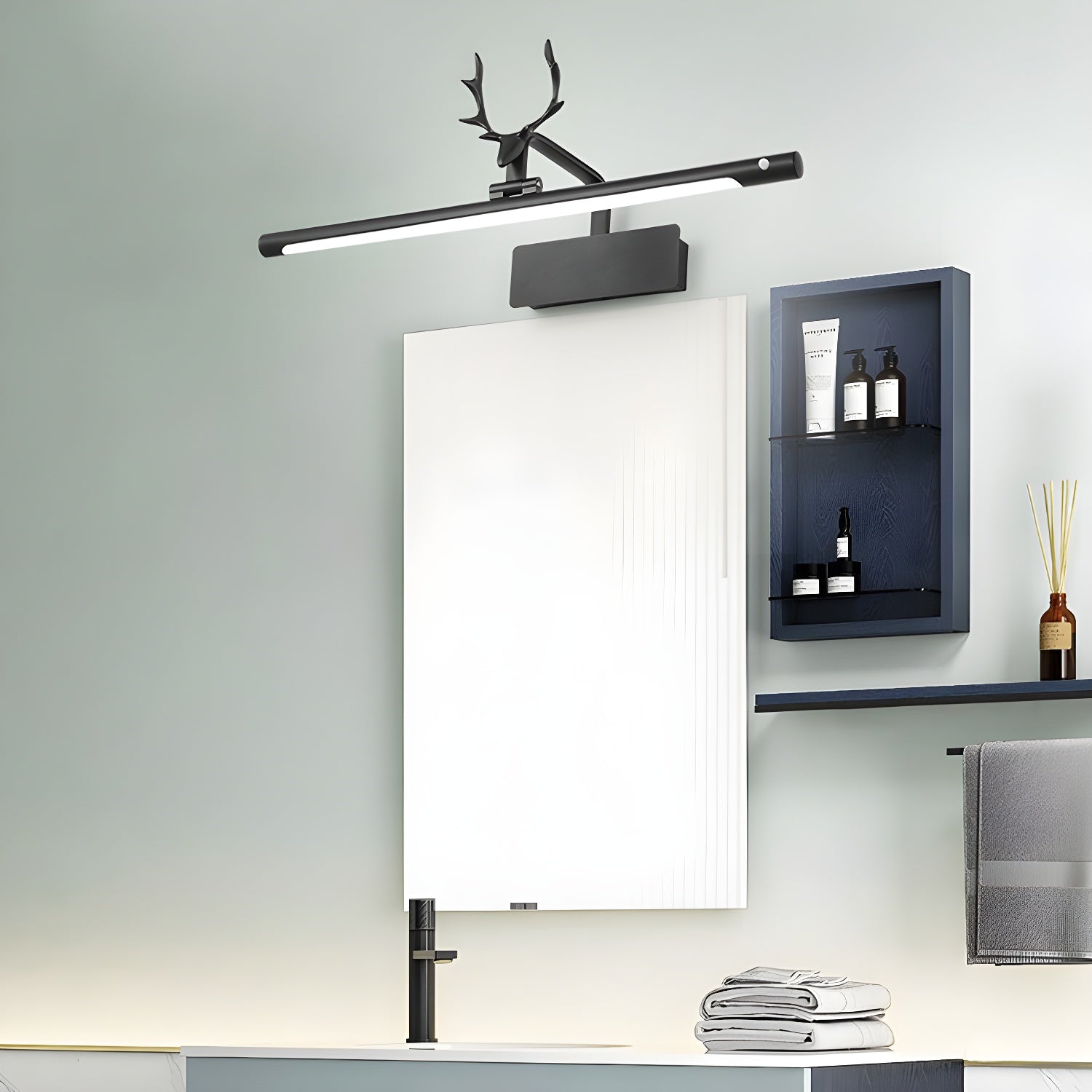 Nøordka Light Bespoke Wall Light Fixture Stag Horn Handcrafted Antique Brass Finish Wall Light