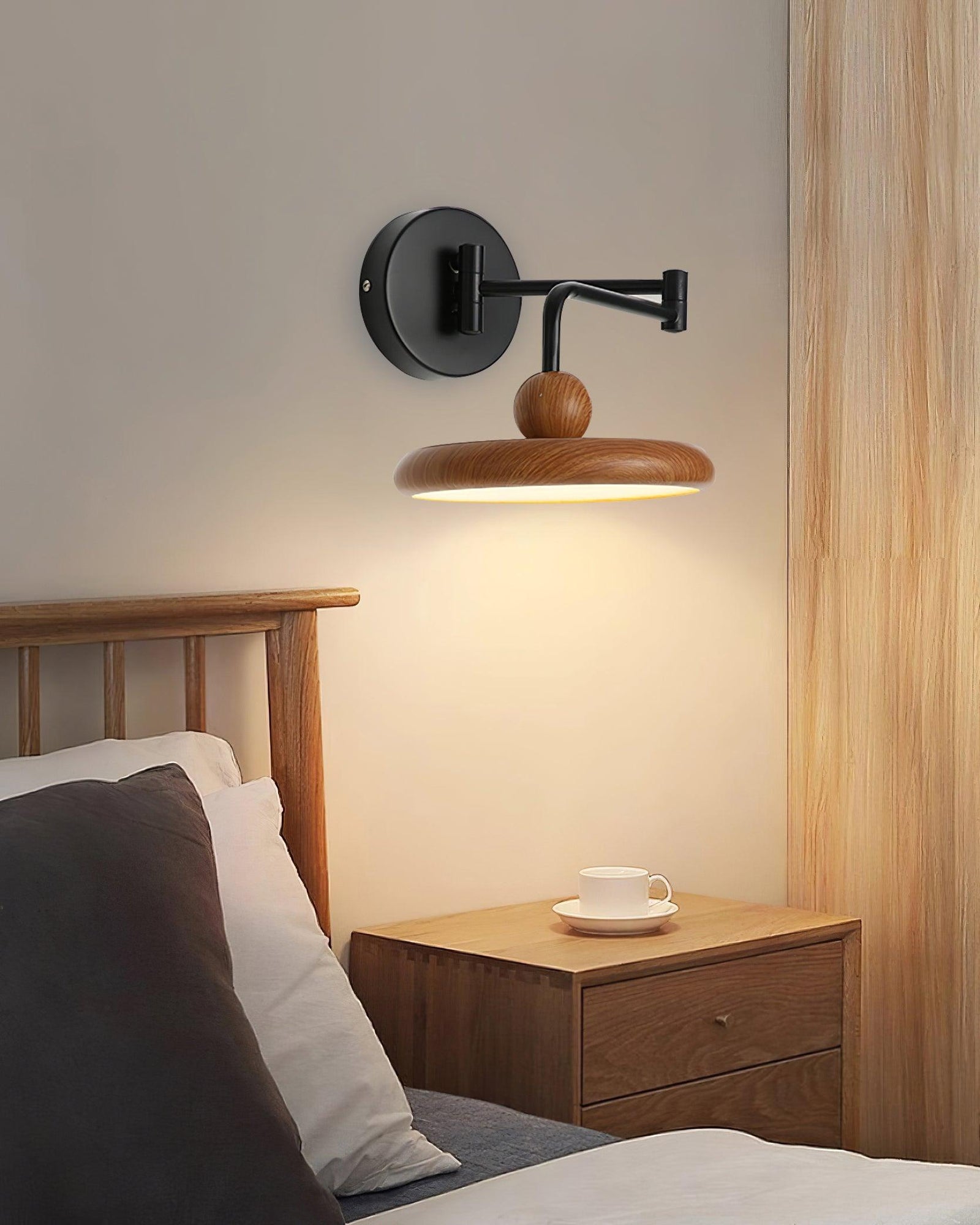 Nøordka Light Bespoke Wall Light Fixture Swing Arm Contemporary Adjustable Wall Light
