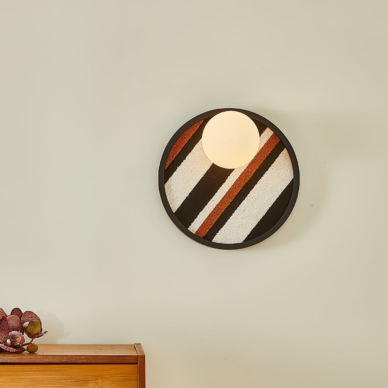 Textured Circular Frame Contemporary Wall Light
