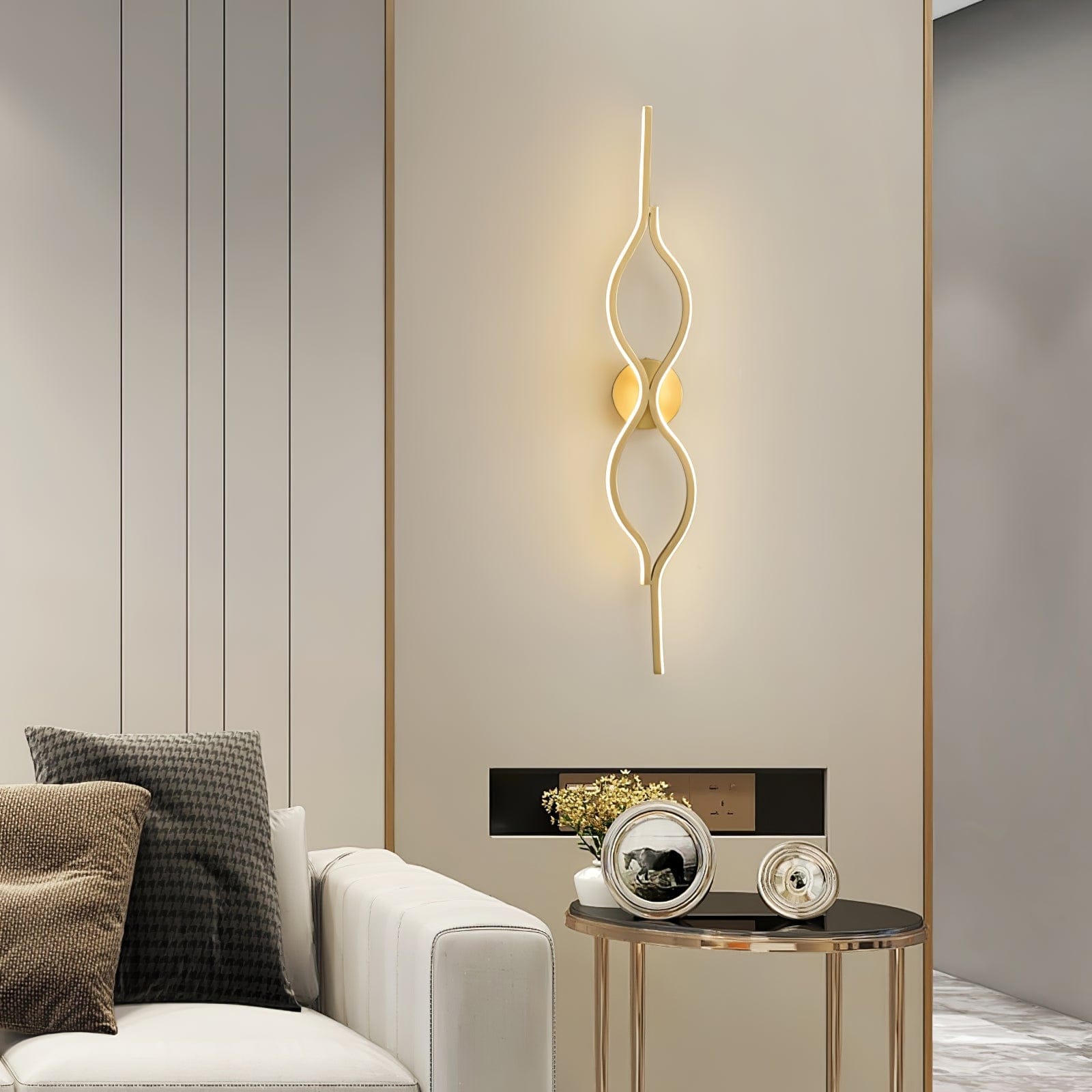 Nøordka Light Bespoke Wall Light Fixture Twist Nordic Inspired Brass Finish Wall Light