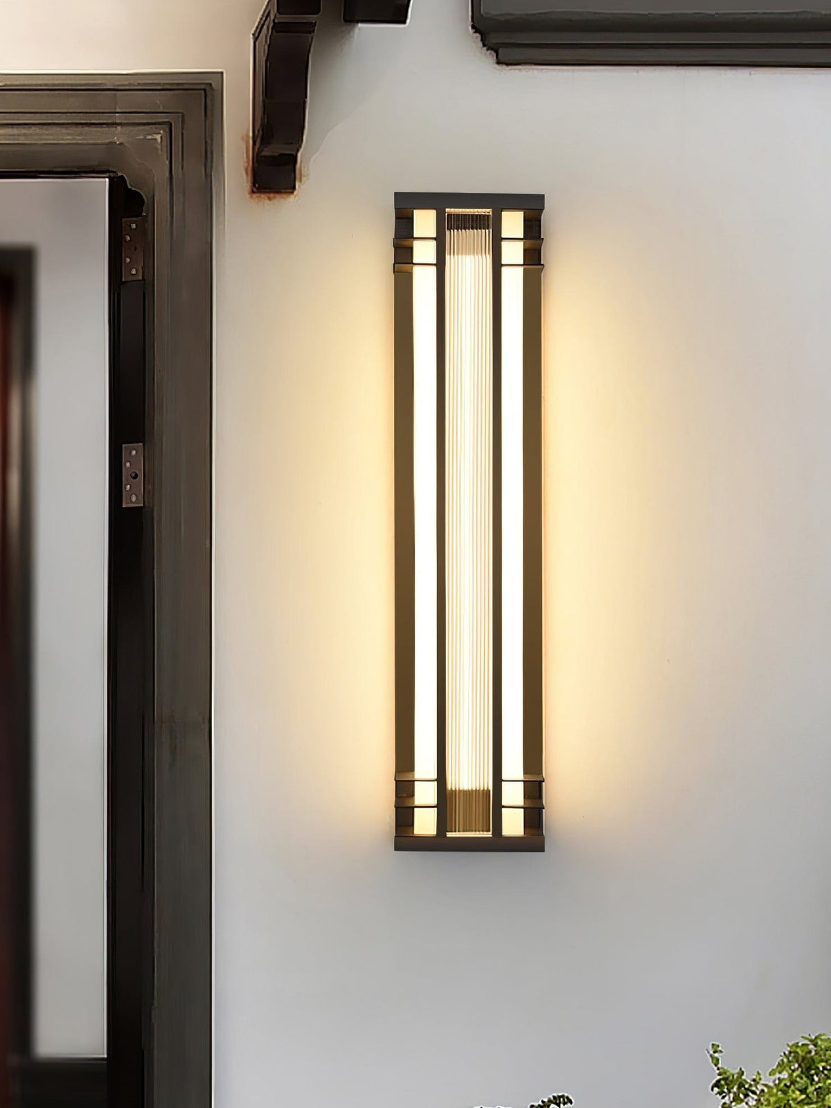 Nøordka Light Bespoke Wall Light Fixture Vertical Stainless Steel Contemporary Wall Light