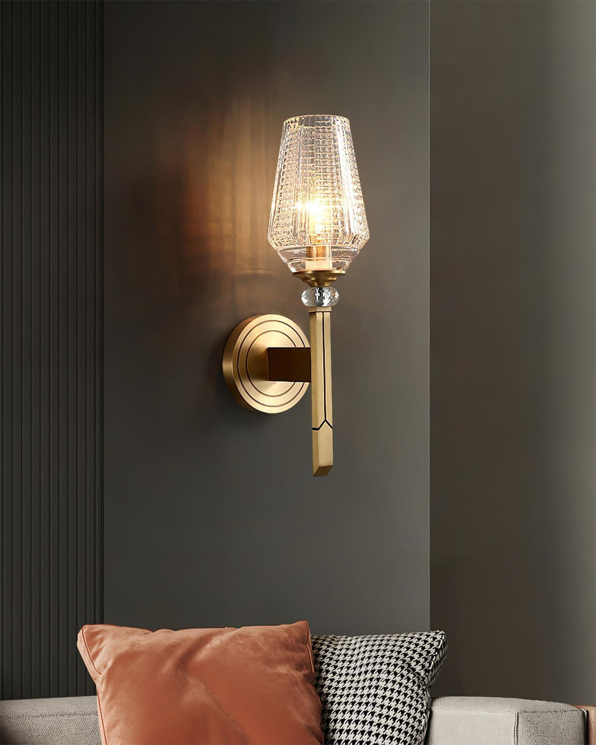 Nøordka Light Bespoke Wall Light Fixture W 4.7″ x H 15.7″ / W 12cm x H 40cm / Brass &amp; Clear Concentric Ringed Design Crystal Glass Wall Lamp