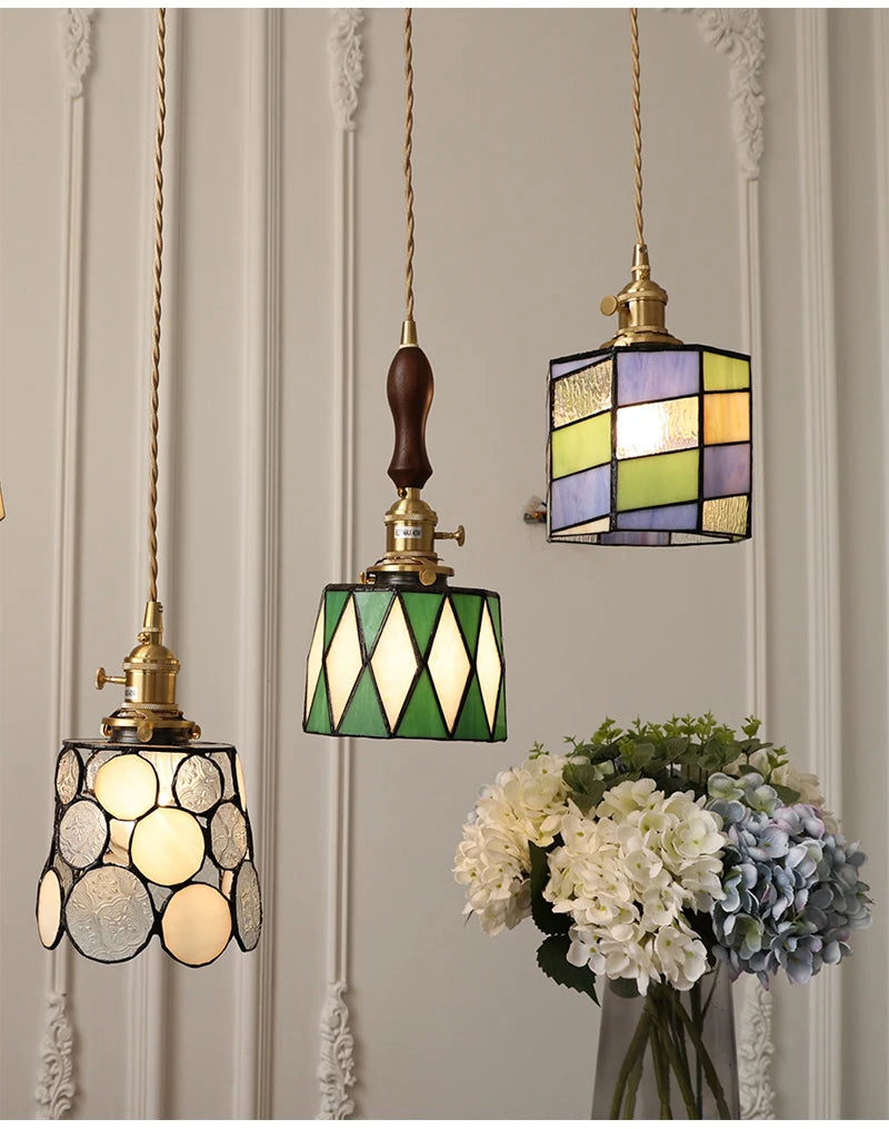 Nøordka Light Ceiling Light Fixtures American Retro Brass Tiffany Pendant Light for Bedroom and Dining