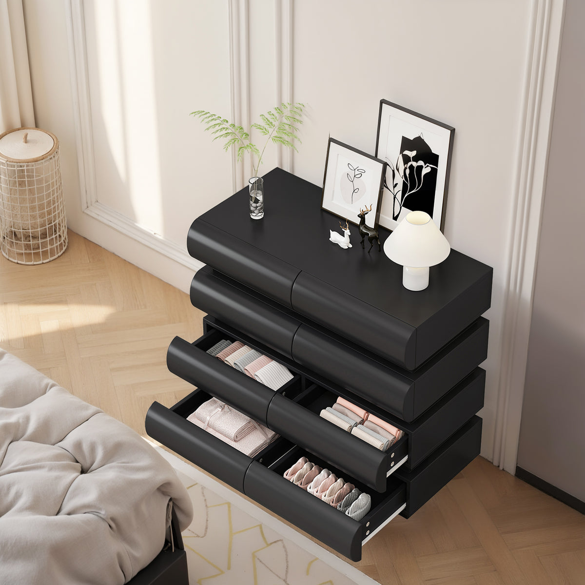 Nøordka Light Dresser Default 32" Black Handle Free Modern 8 Drawer Dresser