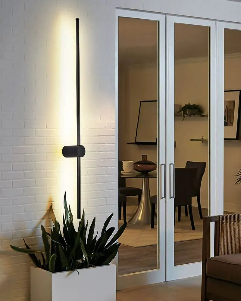 Nøordka Light Wall Light Fixtures Sleek Black Wall Light with Touch Switch & 360° Rotating Design