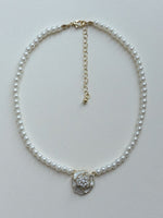 Load image into Gallery viewer, Pearl Choker with Rose Blossom Pendant
