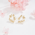 Load image into Gallery viewer, Carmenta Pearl and Crystal Wreath Earrings
