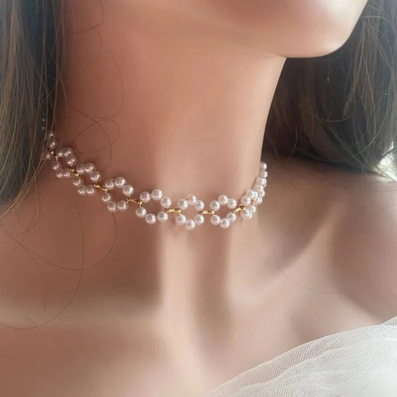 Pearl floral daisy choker necklace