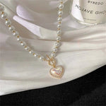 Load image into Gallery viewer, Pearl Heart Clasp Choker Necklace
