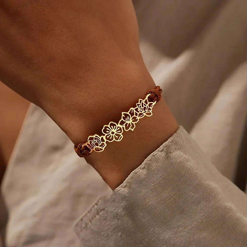 Personalized birth flower bracelet 373432
