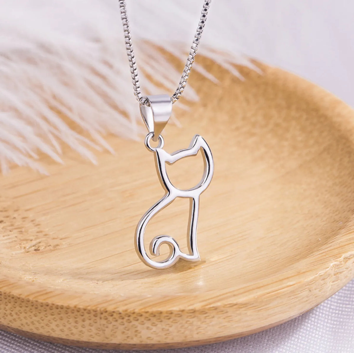 Cute cat pendant hollow necklace