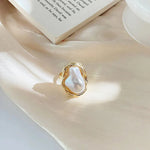 Load image into Gallery viewer, Statement Gold Accented Pearl Ring
