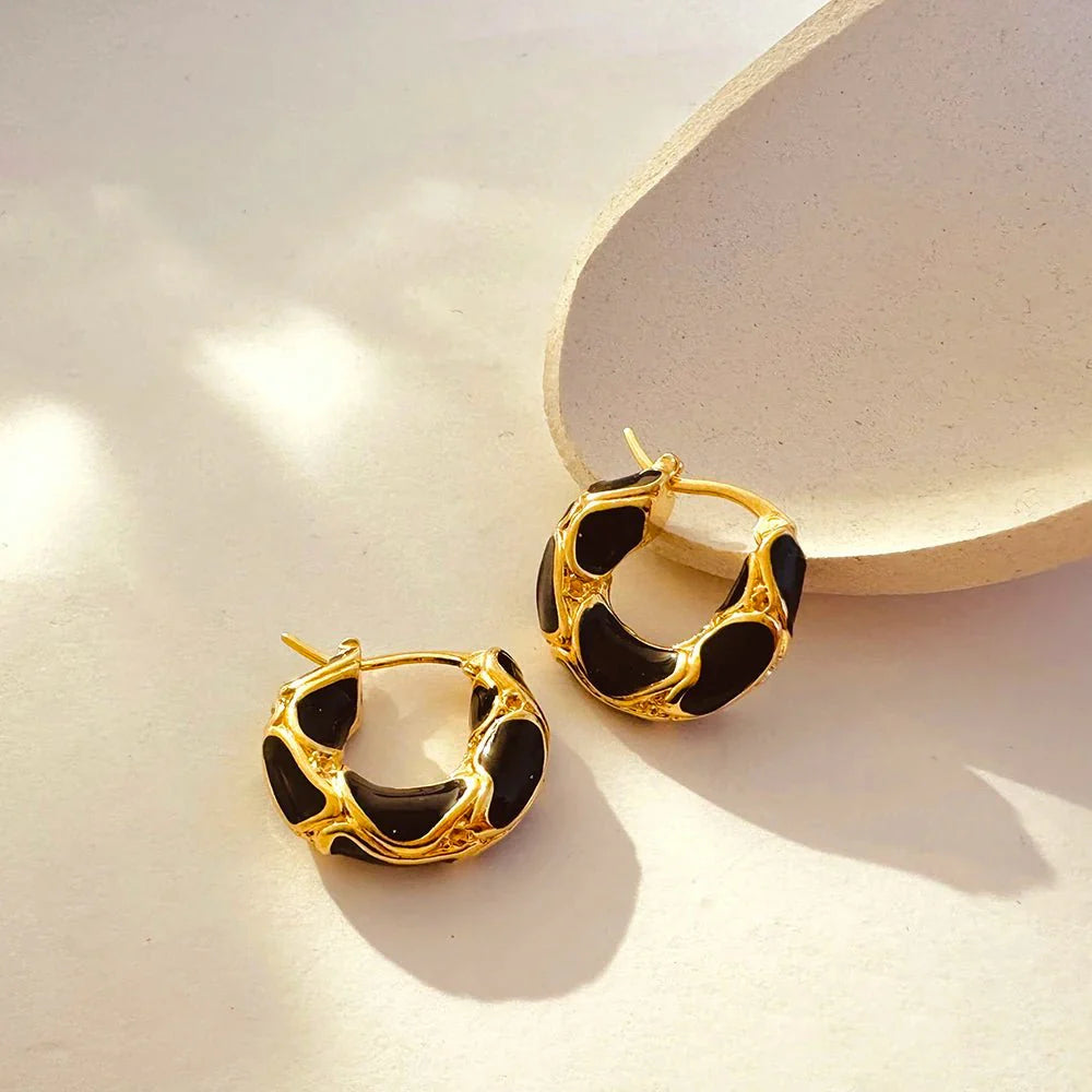 Textured gold contrast hoop earrings 882750